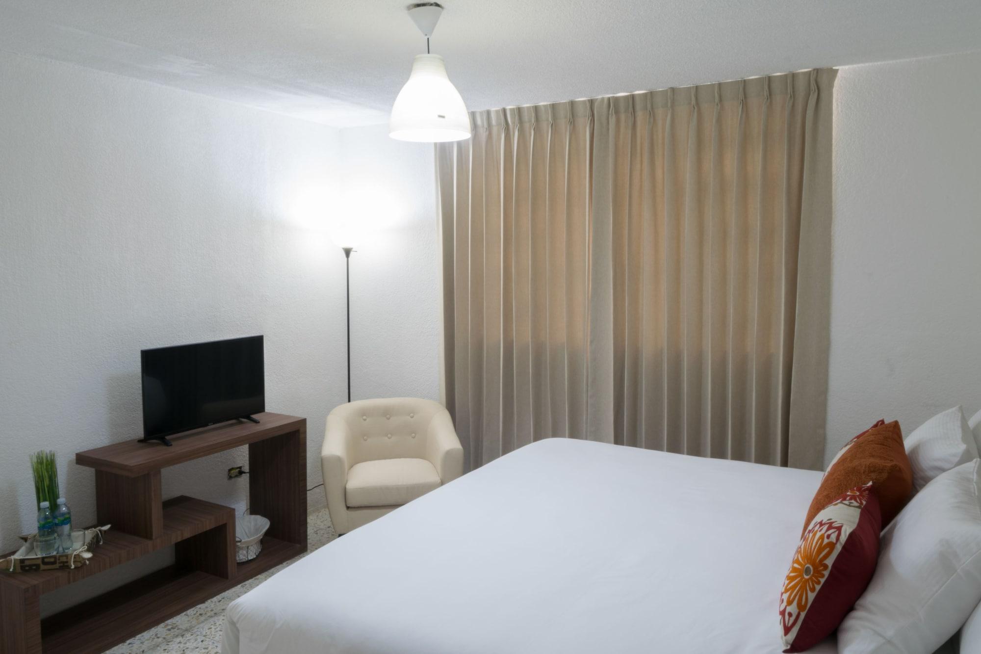 In & Out Hotel (Adults Only) Guatemala City Екстериор снимка