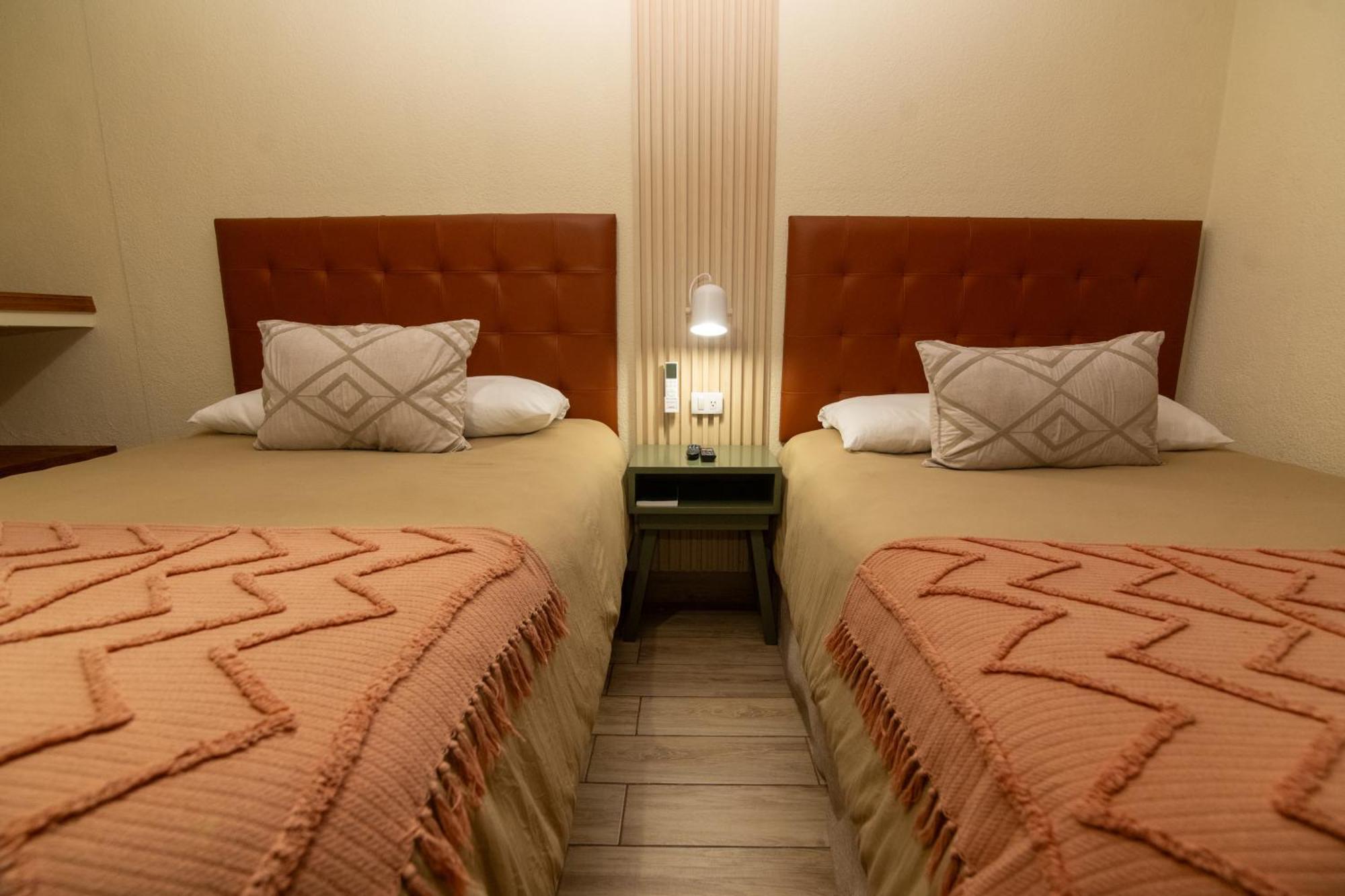 In & Out Hotel (Adults Only) Guatemala City Екстериор снимка