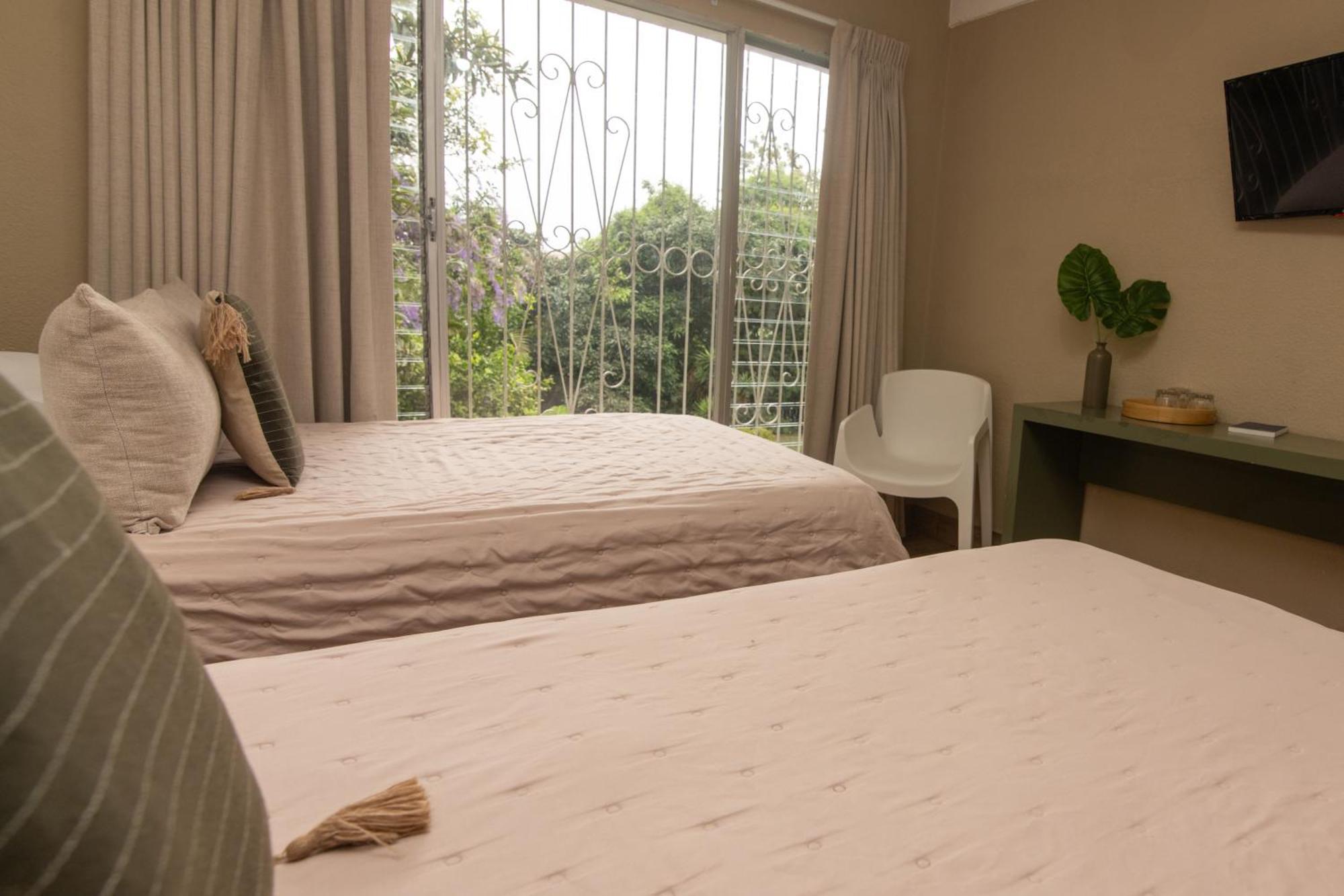 In & Out Hotel (Adults Only) Guatemala City Екстериор снимка