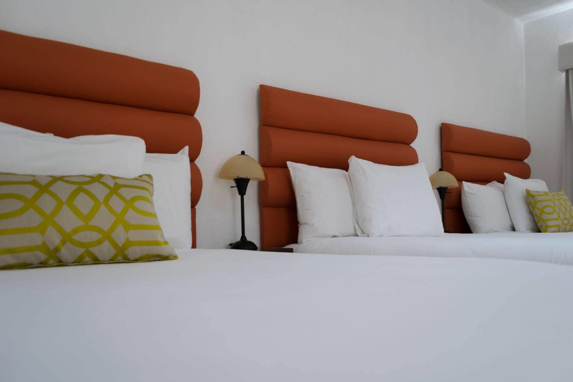 In & Out Hotel (Adults Only) Guatemala City Екстериор снимка